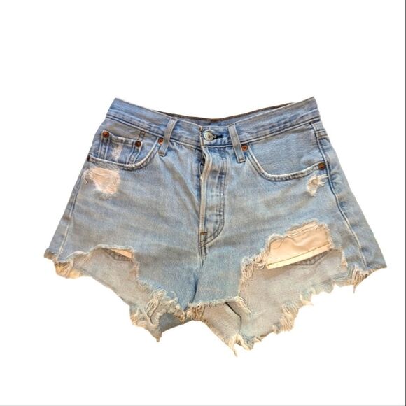 Levi's destroyed denim cut off jean shorts - Picture 2 of 12